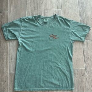 super cute and comfy green size L Rainforest Cafe tshirt from Comfort Colors!!